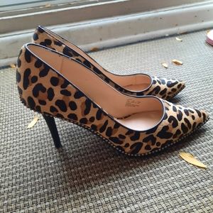 SOLD - Coach leopard pumps